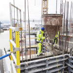 Rungon j&auml;ykistys tapahtuu pystysuoraan j&auml;nnitetyin ter&auml;stangoin.