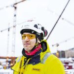 Logistiikkakoordinaattori Olli Korpelalla on seitsem&auml;n vuoden kokemus ahtaassa paikassa  olevien  ty&ouml;maiden  logistiikan  j&auml;rjestelyist&auml;.