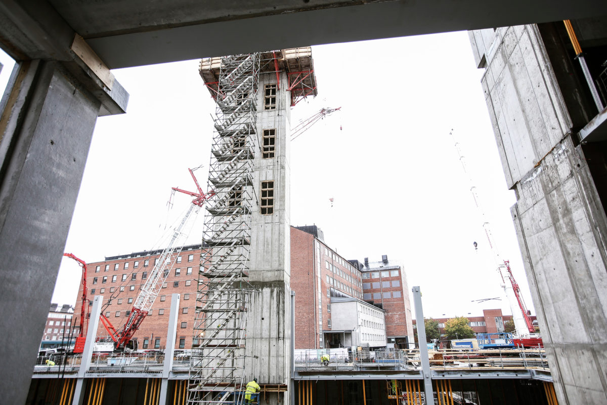 Kaupungin kaupunkiympäristön toimiala, muun muassa entisen rakennusvalvontaviraston henkilö­kunta, muuttaa kesällä 2020 Kalasatamaan ­Kaupunkiympäristötaloon.